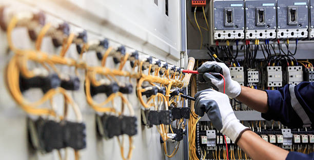 Professional Electrician technician working in Los Alamitos, CA